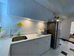 Lucky Plaza (D9), Apartment #573700001